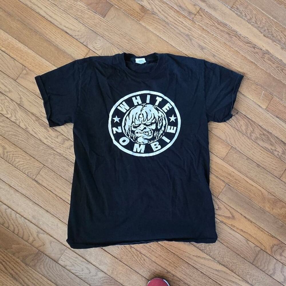 White zombie black graphic tee shirt medium.